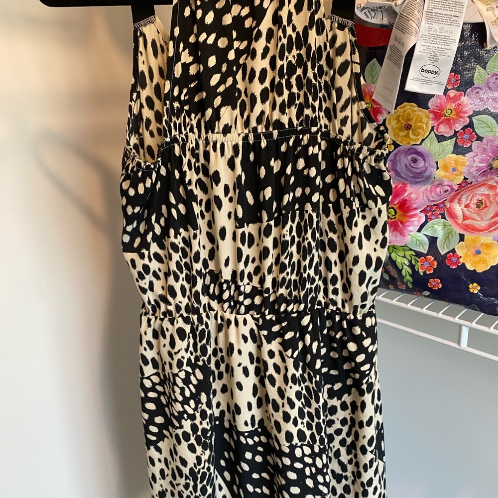 Short Black and Beige summer dress with ruffles - Picture 4 of 6